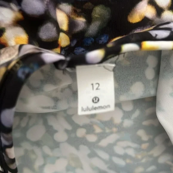 Lululemon Power Pivot Tank- Metropolis Glow Multi - Picture 4 of 5